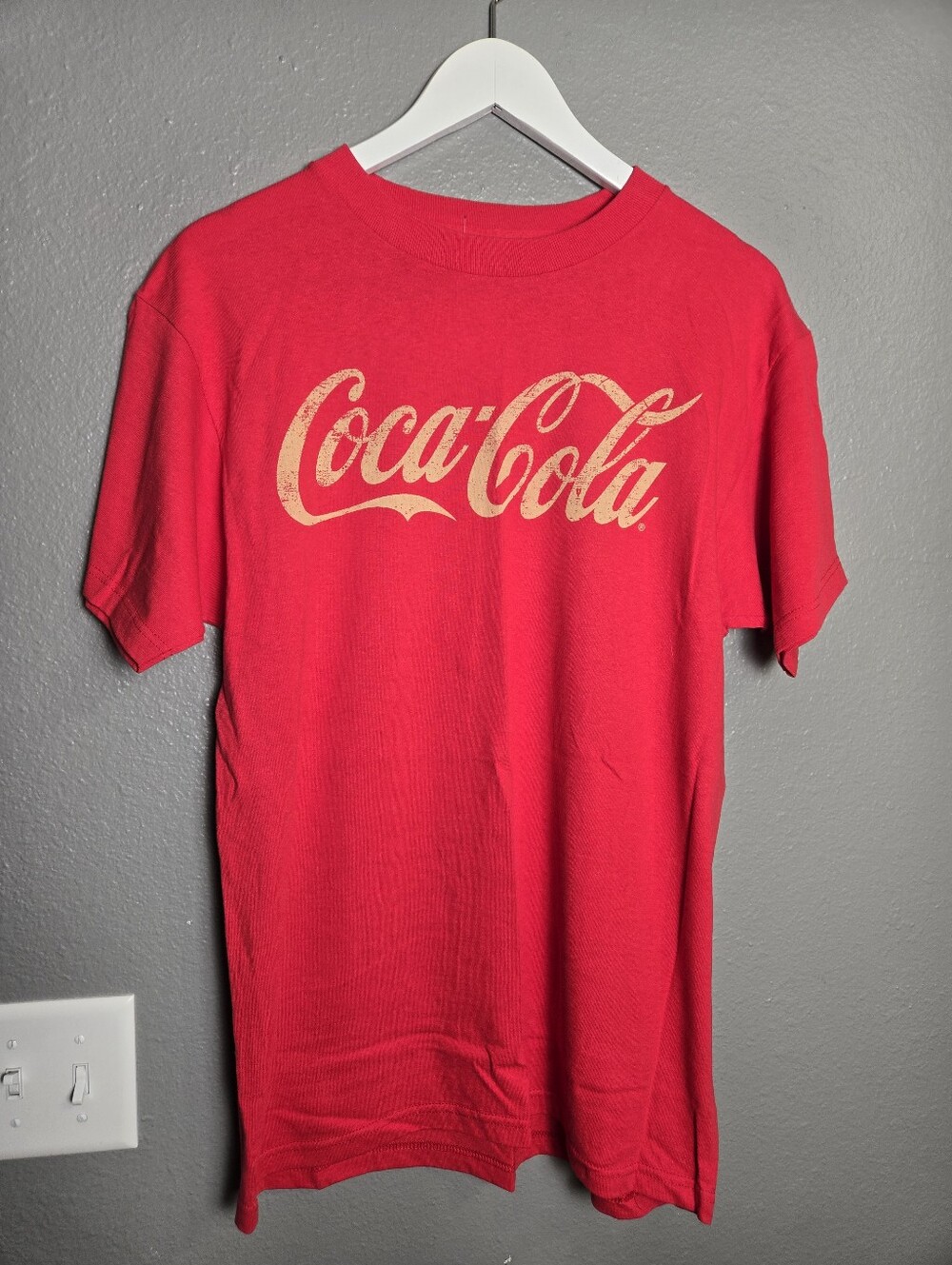 Coca Cola Vintage Style Logo 100% Cotton Tshirt Size Medium